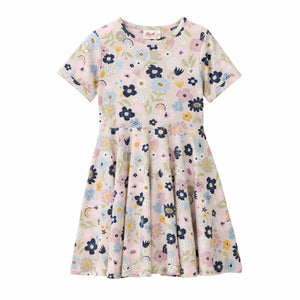 People wear organic Kurzarm-Kleid GOTS - blassrosa AOP bunte Blüten