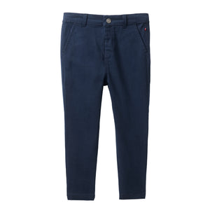 People wear organic Twill-Chinohose, stretch GOTS - dunkelbau