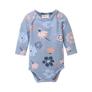 People wear organic Langarm Body - rauchblau AOP große Herbstblumen
