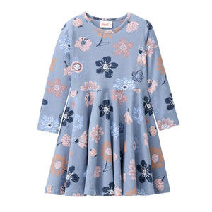 People wear organic Langarm-Kleid GOTS - rauchblau AOP Herbstblumen