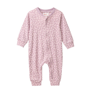 People wear organic Langarm-Overall GOTS - dunkelmalve AOP Veilchen