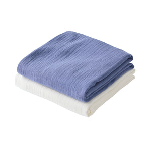 People wear organic Mulltuch 2er-Pack - atlantik mix