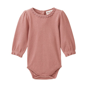 People wear organic Langarm Body - altrosa AOP kleine Pünktchen